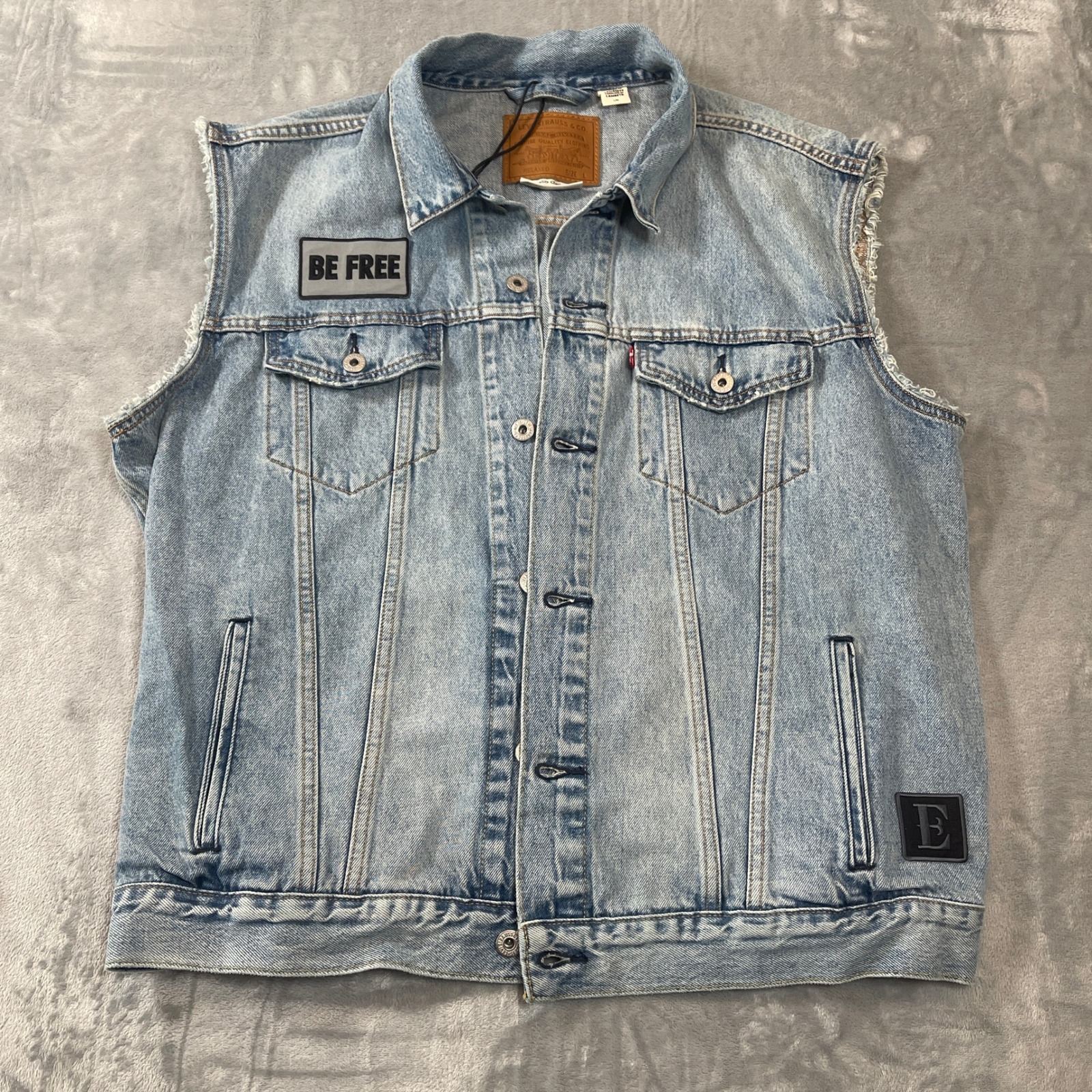 Levi's Mens Relaxed Fit Denim Jacket Size Large Distressed Vest